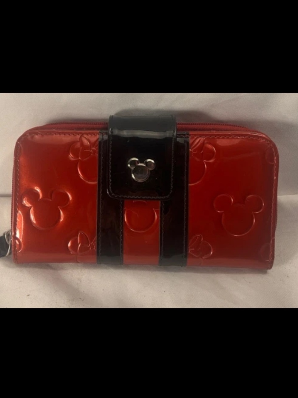 Disney Loungefly Minnie ❤️’s Loves Mickey Wallet